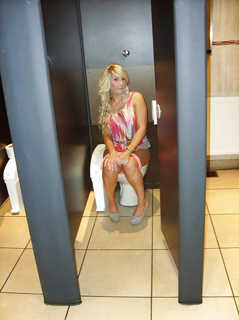 25P On the Toilet 2