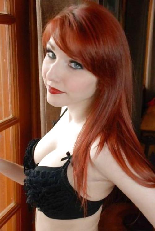 7P Goddess redheads don't need to be nude for you to cum
