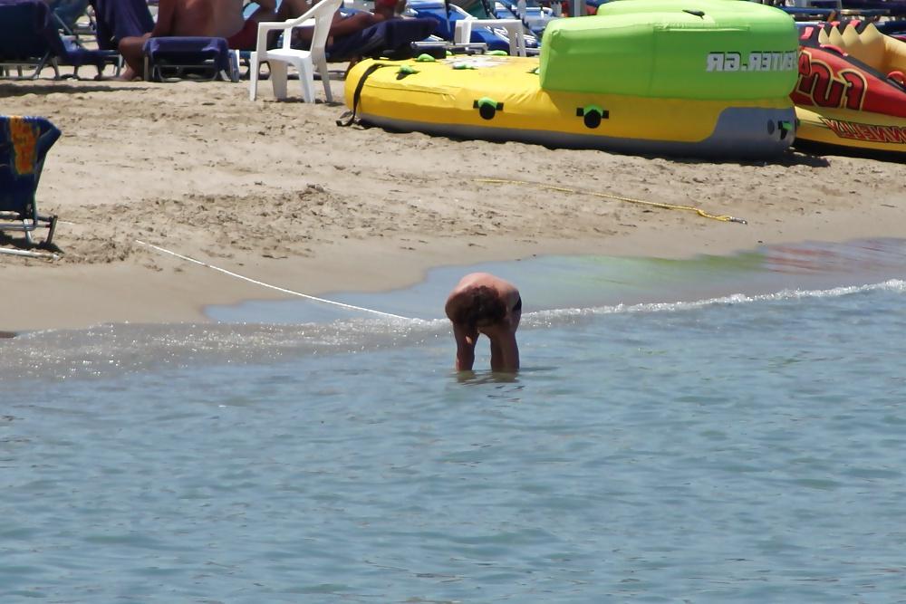 22P Greece topless