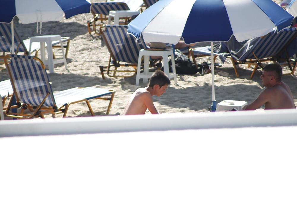 22P Greece topless