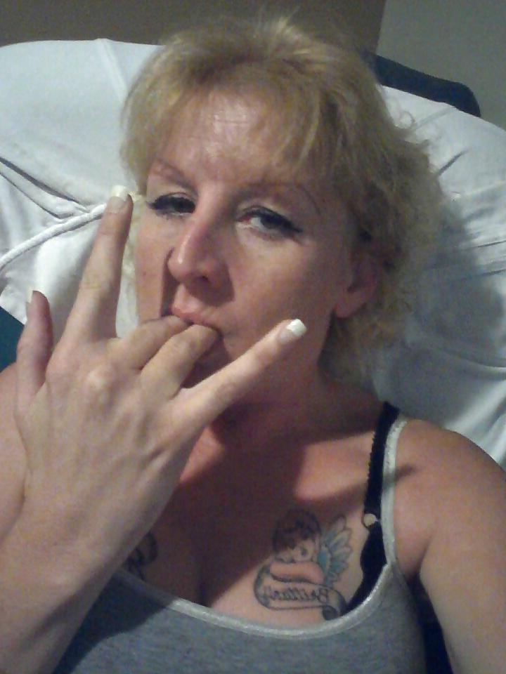 9P Nasty Slut Sexting