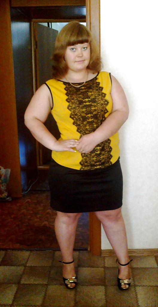 20P Curvy plump babe Marina