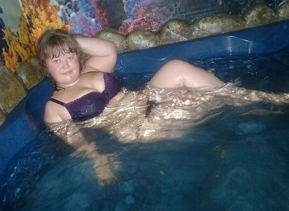 20P Curvy plump babe Marina