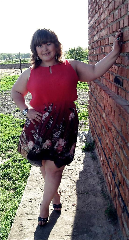 20P Curvy plump babe Marina