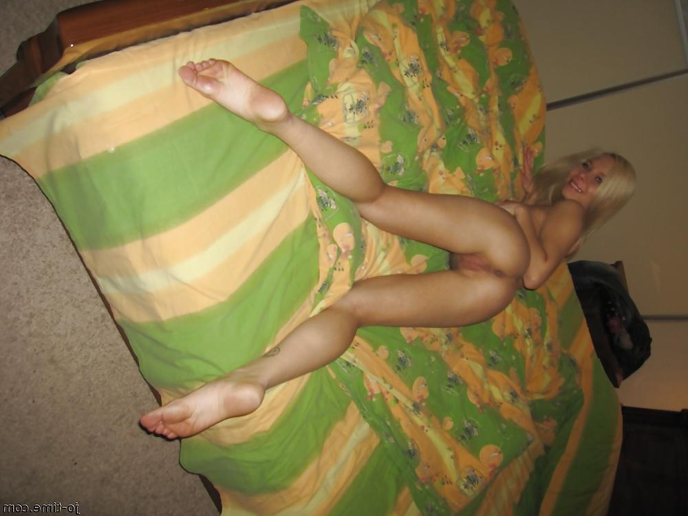25P Ass, pussy and feet
