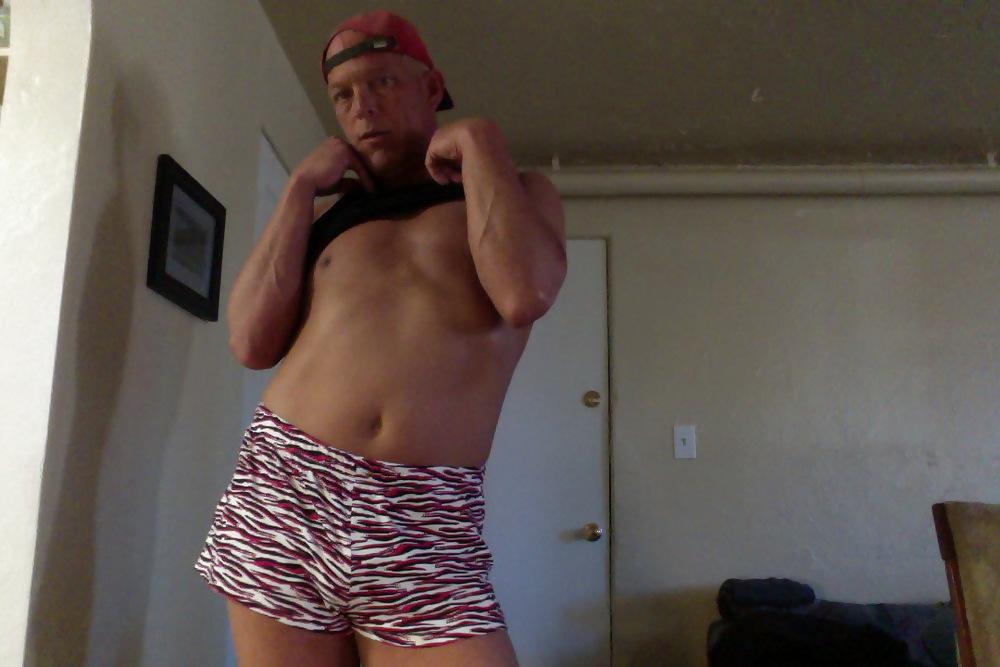 11P Crossdresser Lisa weekend panty play