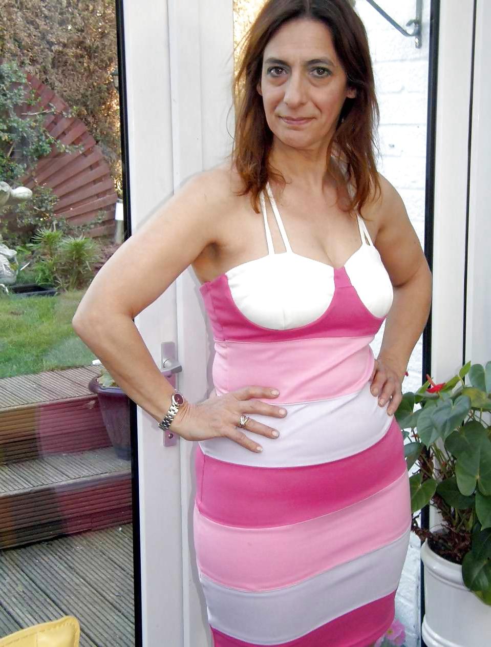 25P Nikaly and Rosa UK real cum Queen