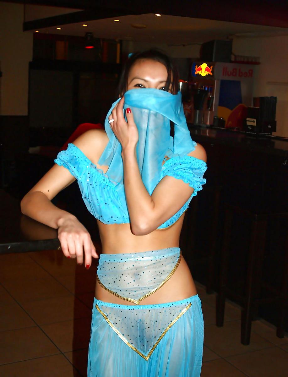 21P Mongolian girl nude in public