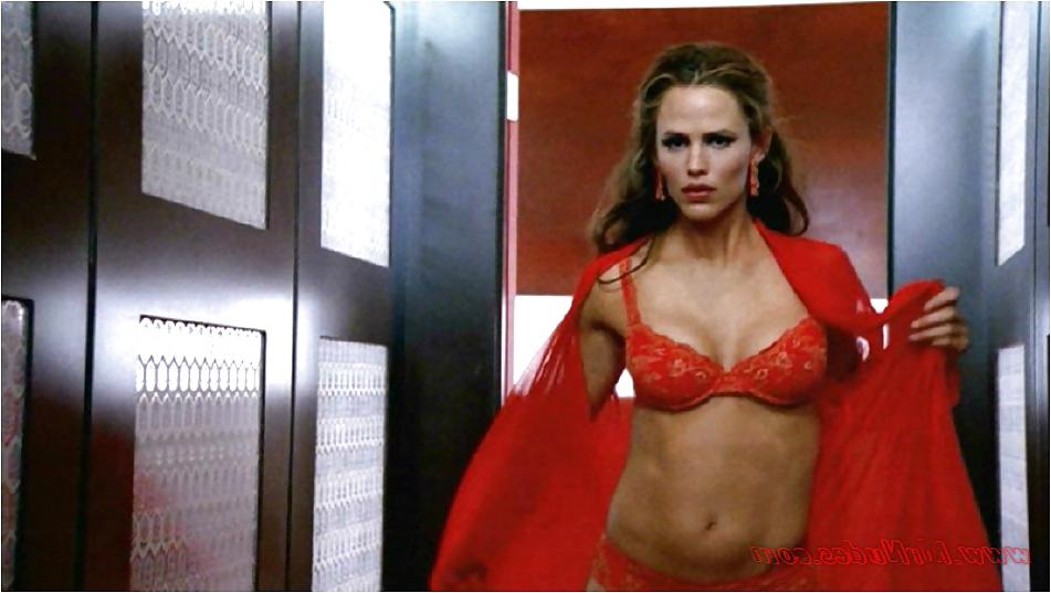 21P Female celebs - Cleaning the archive