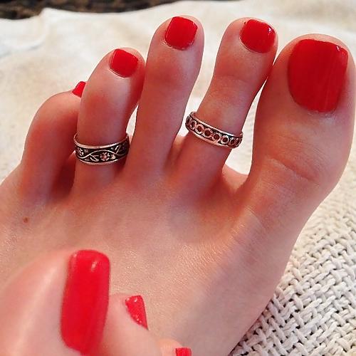 19P Very sexy feet and toes