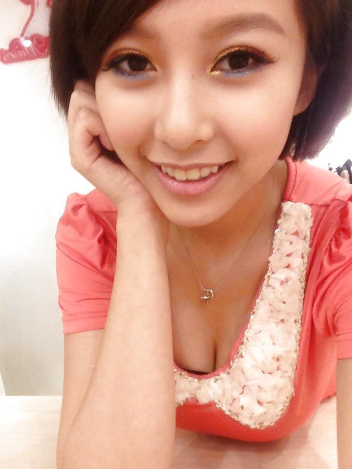 24P Cute Hong Kong Girl 