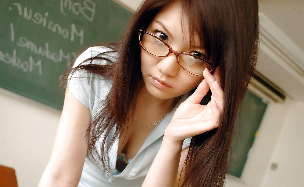 24P Cute Glasses girls 2