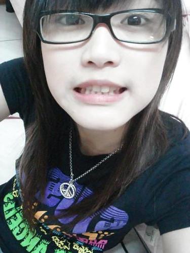 24P Cute Glasses girls 2