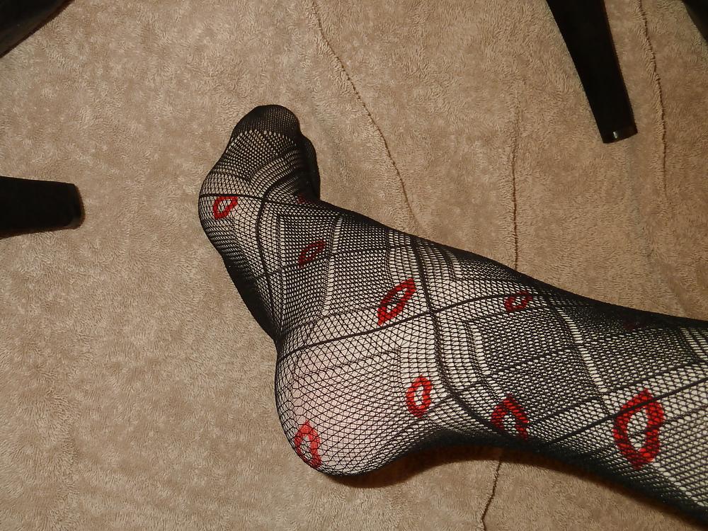 25P StockingS Feet