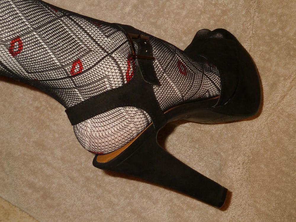 25P StockingS Feet