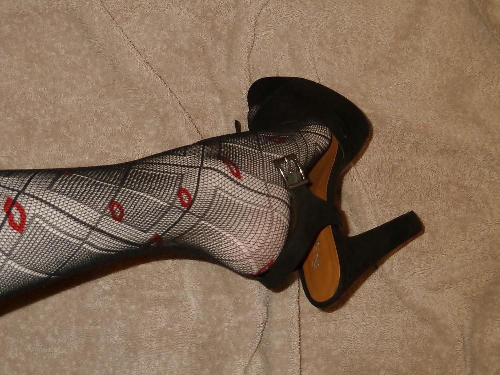25P StockingS Feet