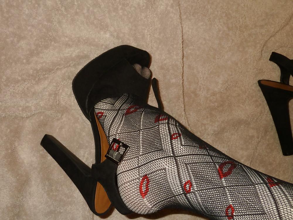 25P StockingS Feet