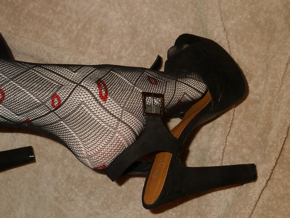 25P StockingS Feet