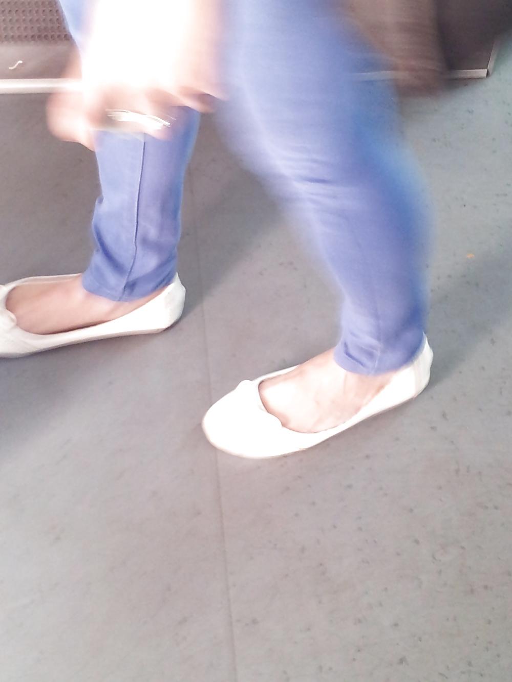 16P Candid shoes ballet flats ballerinas legs feet