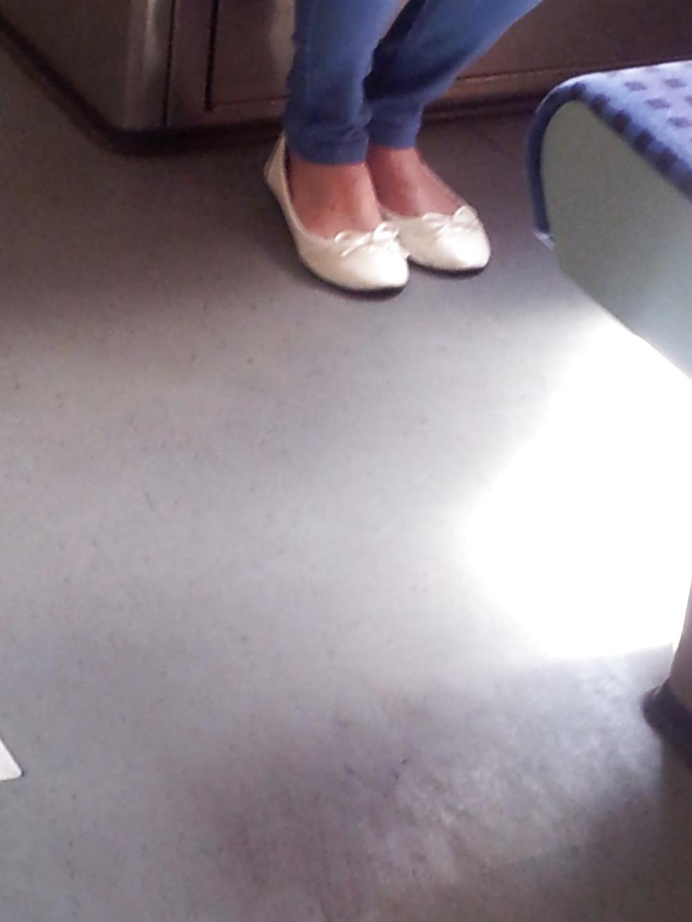 16P Candid shoes ballet flats ballerinas legs feet