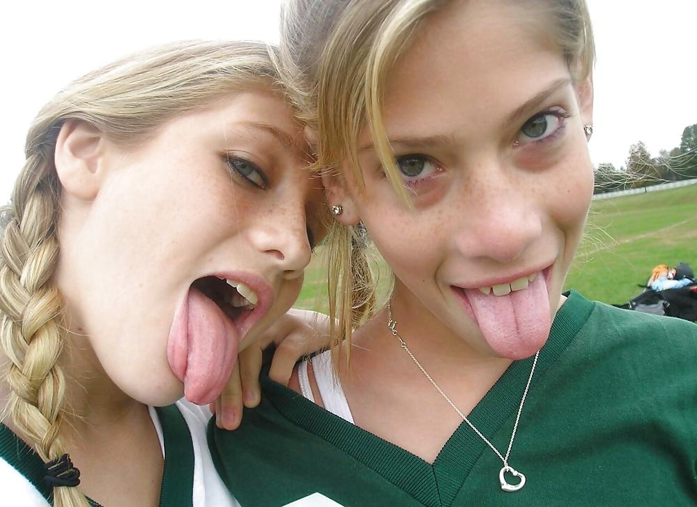 23P Teen Tongue Cum Targets