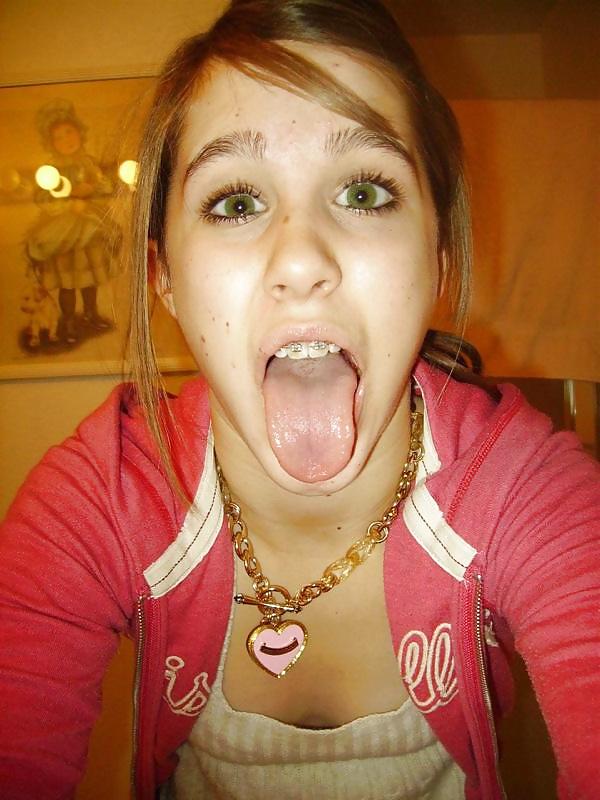 23P Teen Tongue Cum Targets
