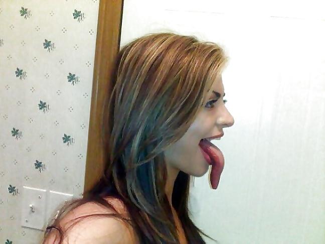 23P Teen Tongue Cum Targets