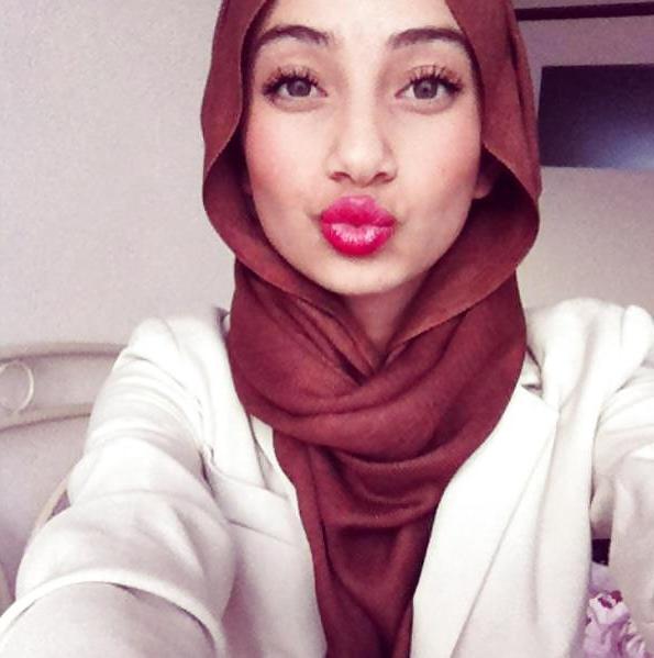 25P COMMENTS. . MUSLIM REAL GIRLS!