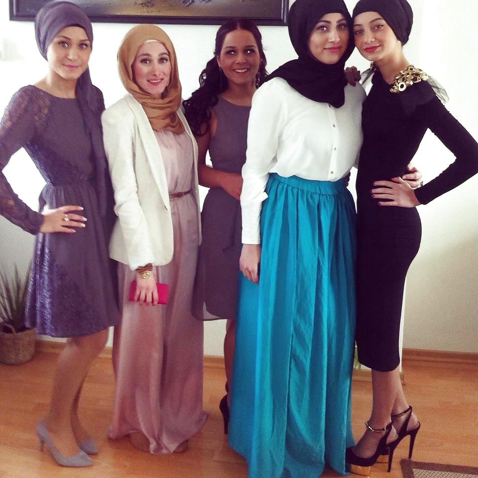 25P COMMENTS. . MUSLIM REAL GIRLS!