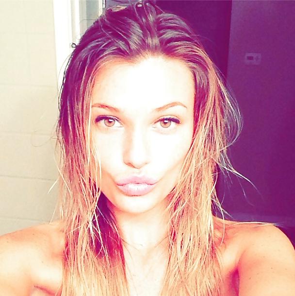 25P Samantha Hoopes – SI-Göttin