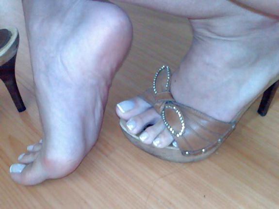 15P Foot Goddess