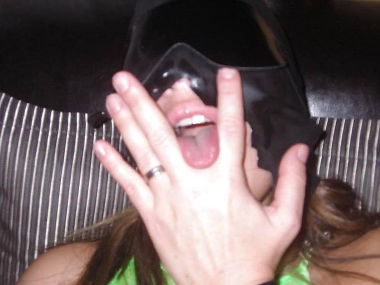 11P Masked german amateur bitch fuckning green dress