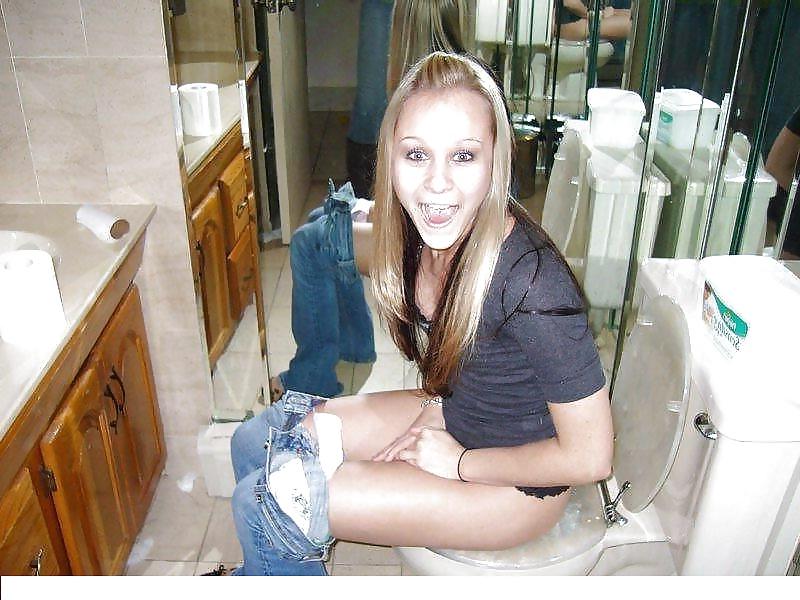 11P Panties down in toilet