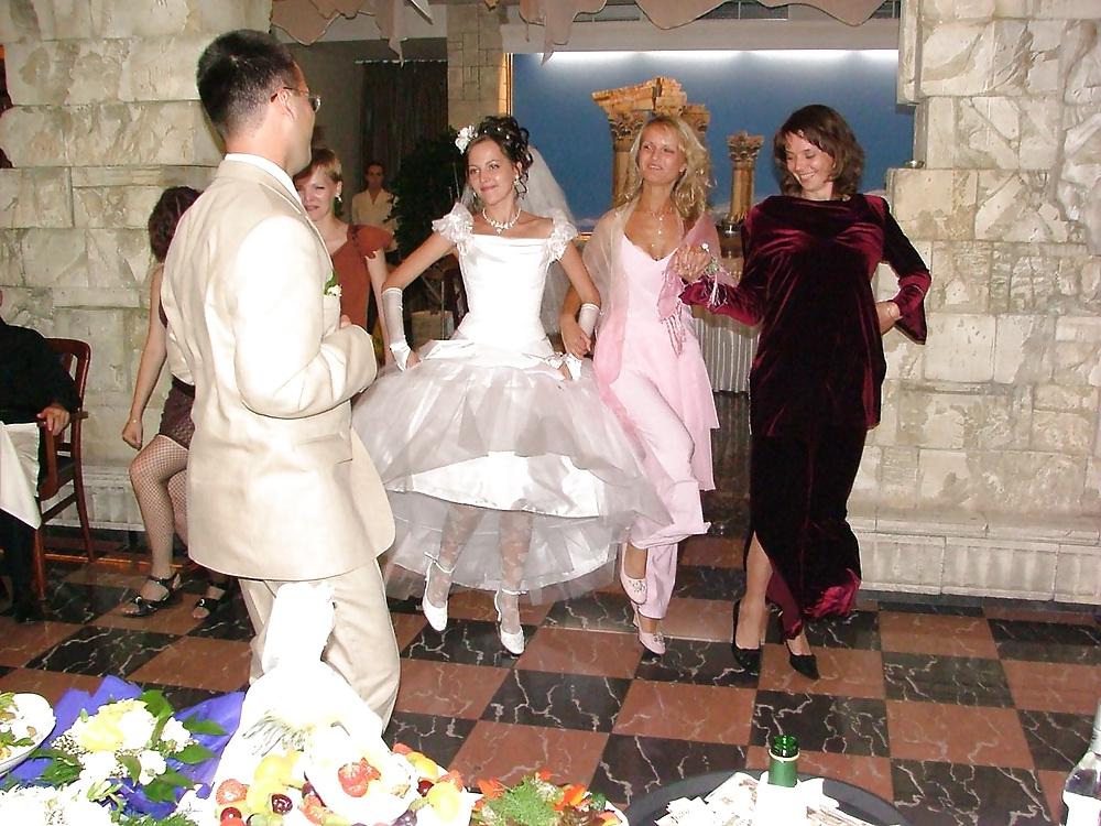 20P Wedding bride oops,flashing 2