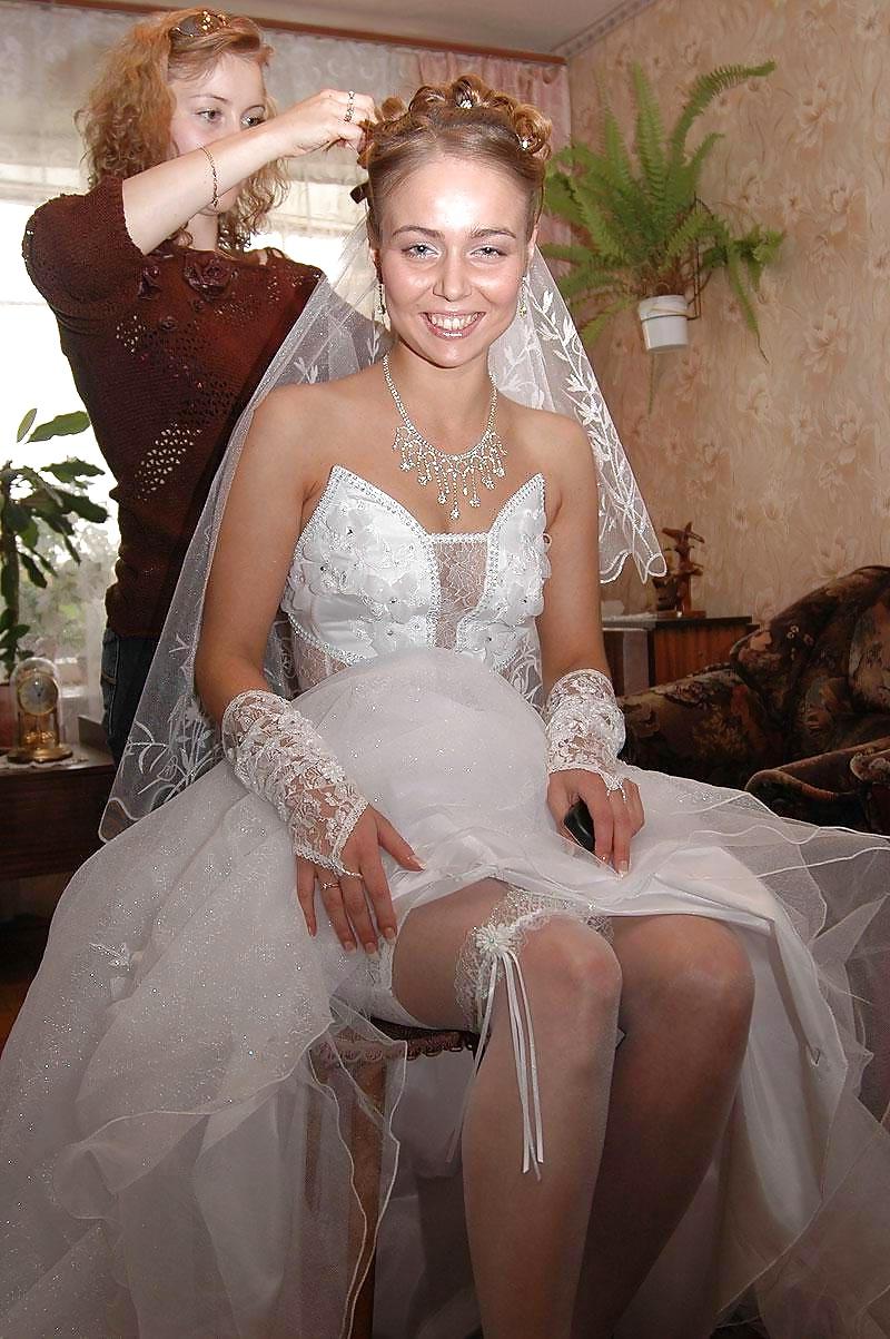 20P Wedding bride oops,flashing 2
