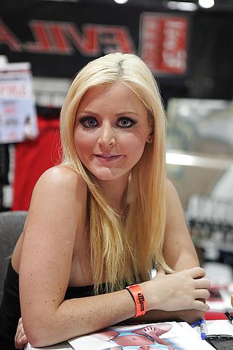 25P Sophie-Goddess Of Porn 3