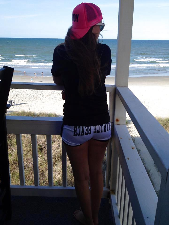 12P Amateur White Girls That Need BBC