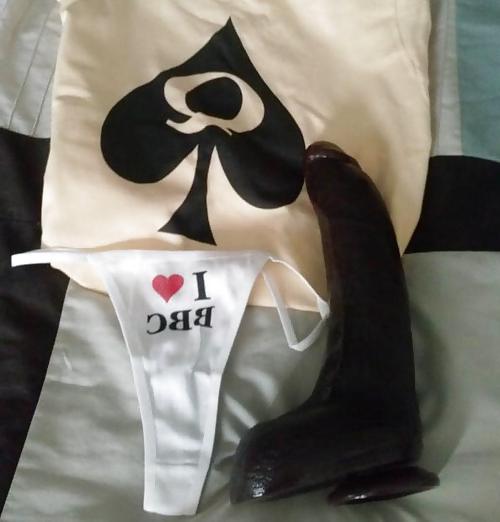 25P Beautiful Queen of Spades Girl