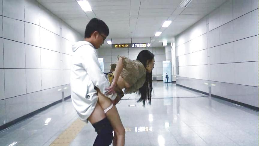 8P Korean girl fucked in public