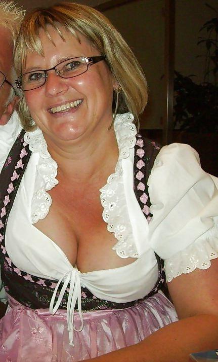 25P Hot Ladies In Glasses 22