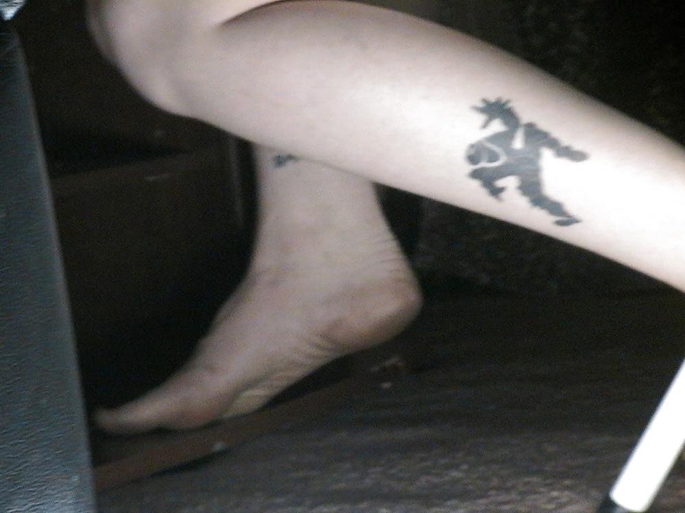 25P Punk Girl's Feet