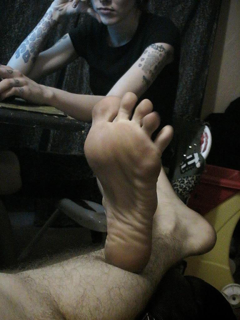 25P Punk Girl's Feet