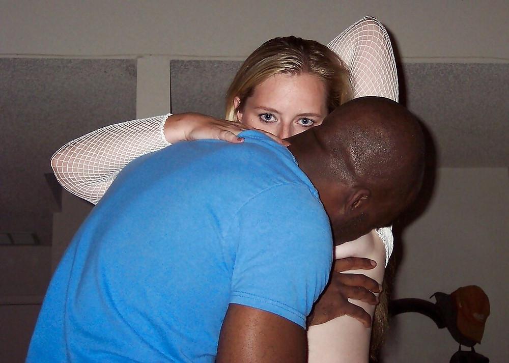 25P Blonde With Jungle Fever
