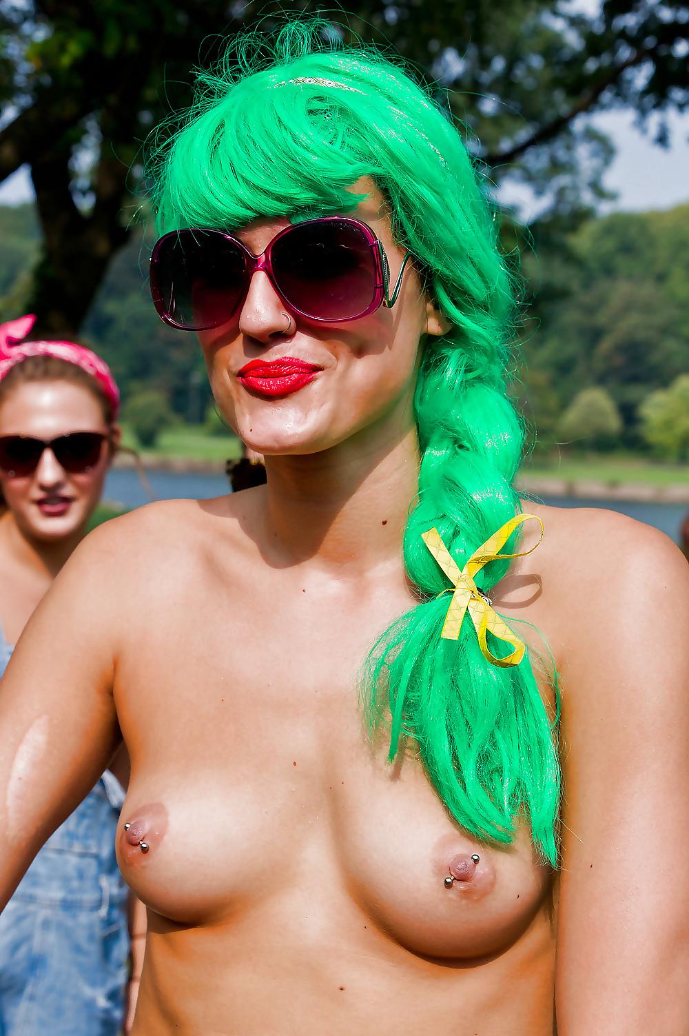 25P Topless With Glasses 4