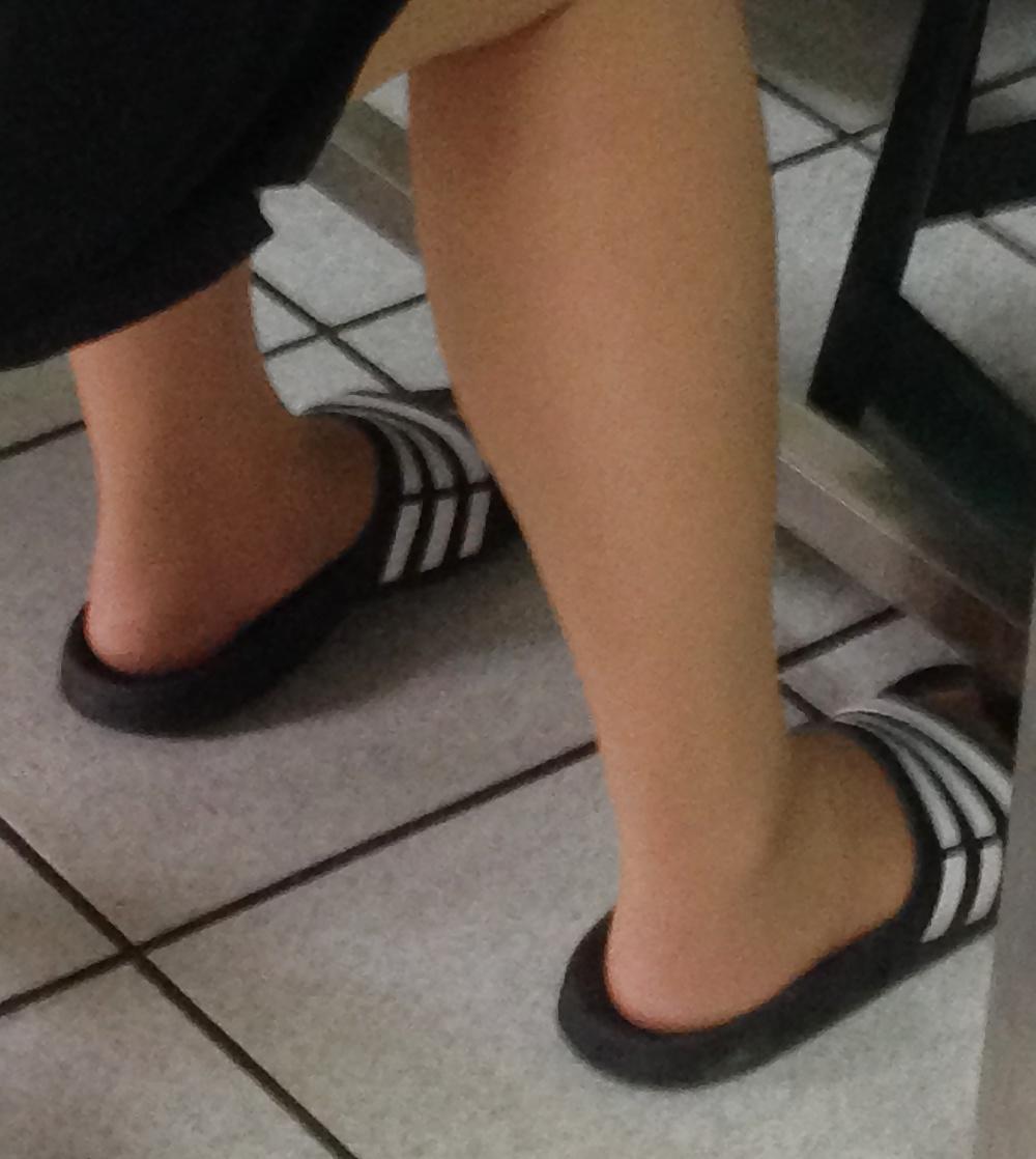 4P Nylon feet