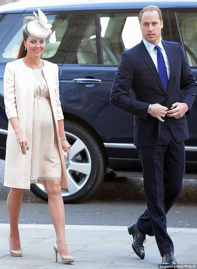 20P Royal Pantyhose Queen