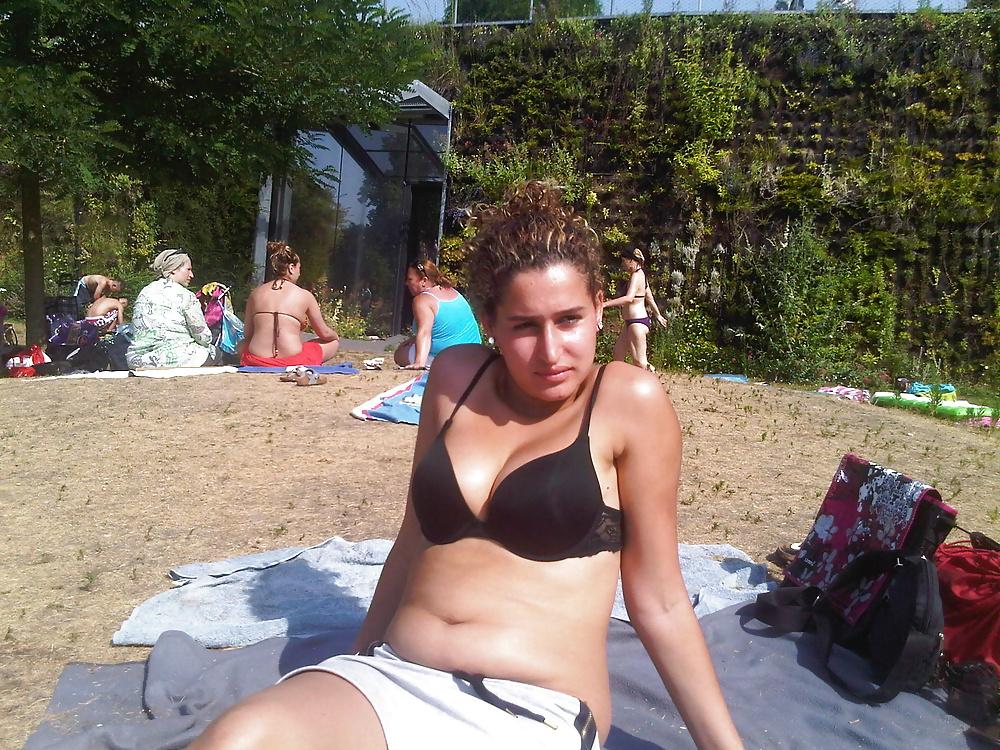 25P Moroccan slut with hot feet and tits!