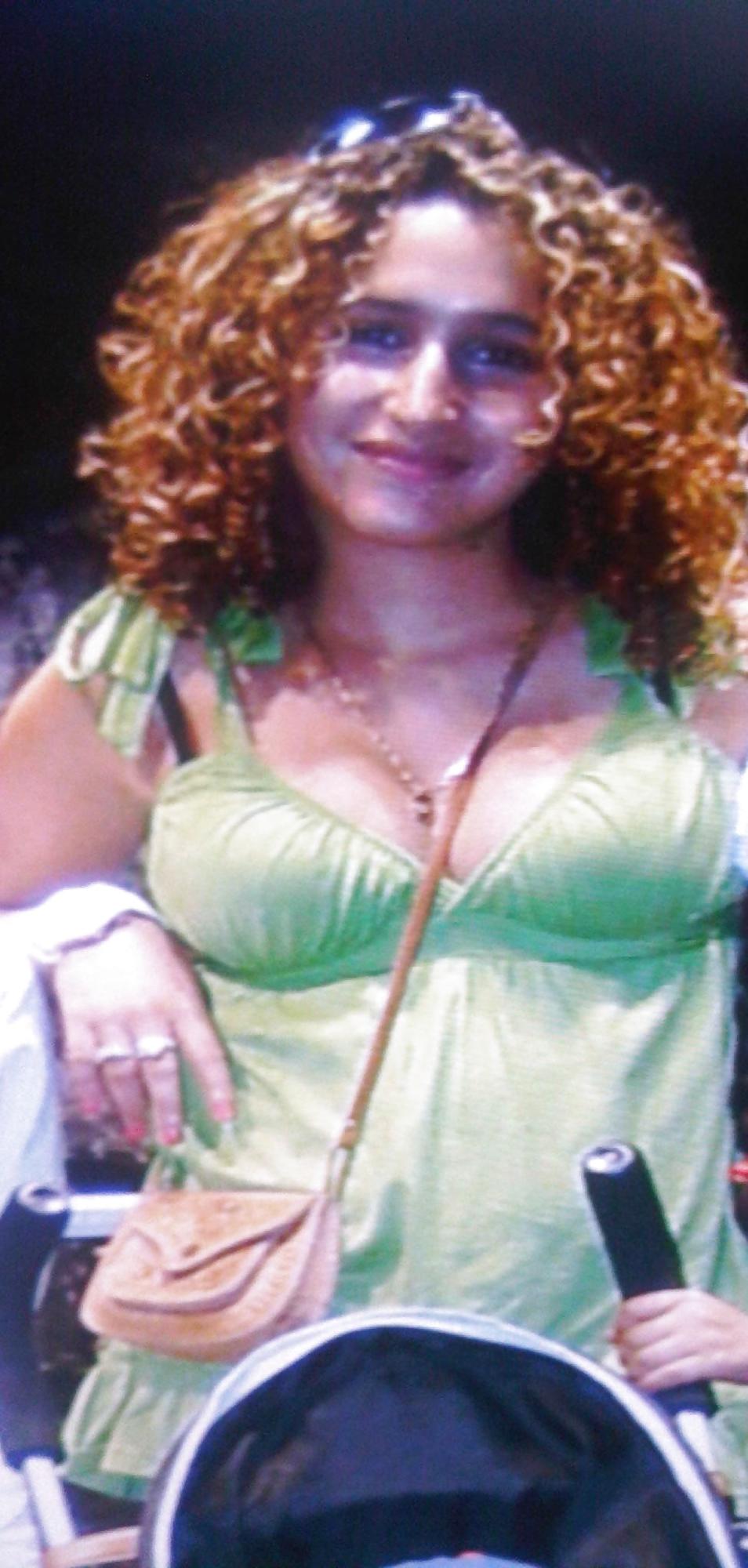 25P Moroccan slut with hot feet and tits!