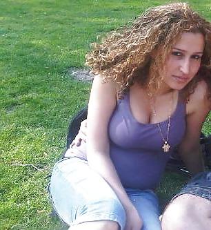 25P Moroccan slut with hot feet and tits!