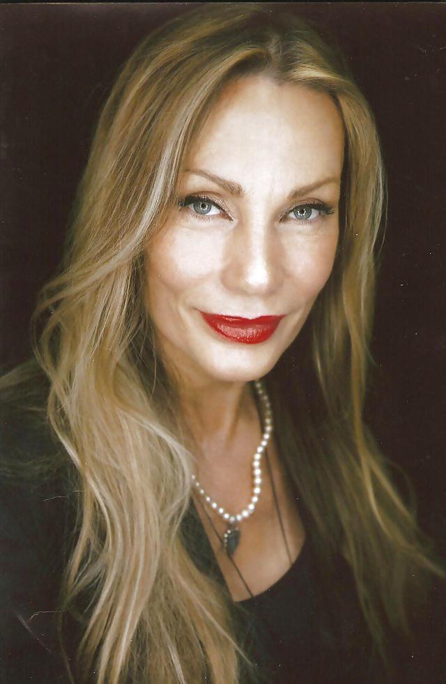 13P Virginia Hey-Mature Goddess